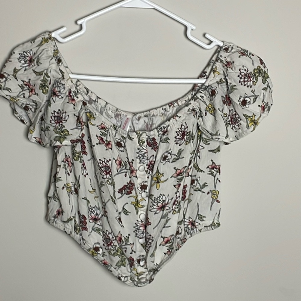 Xhilaration Off shoulder crop top- off white with buttons-flower print- M